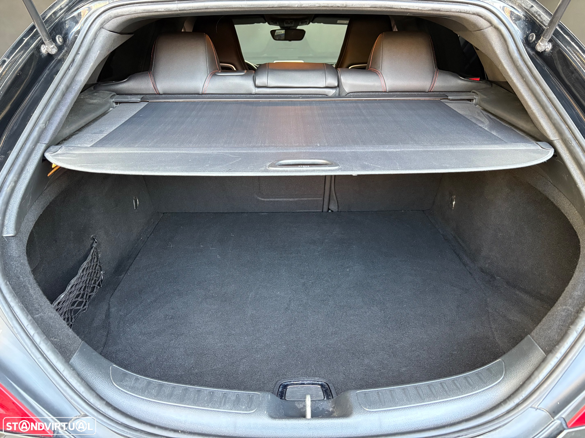 Mercedes-Benz CLA 200 d Shooting Brake AMG Line Aut. - 31