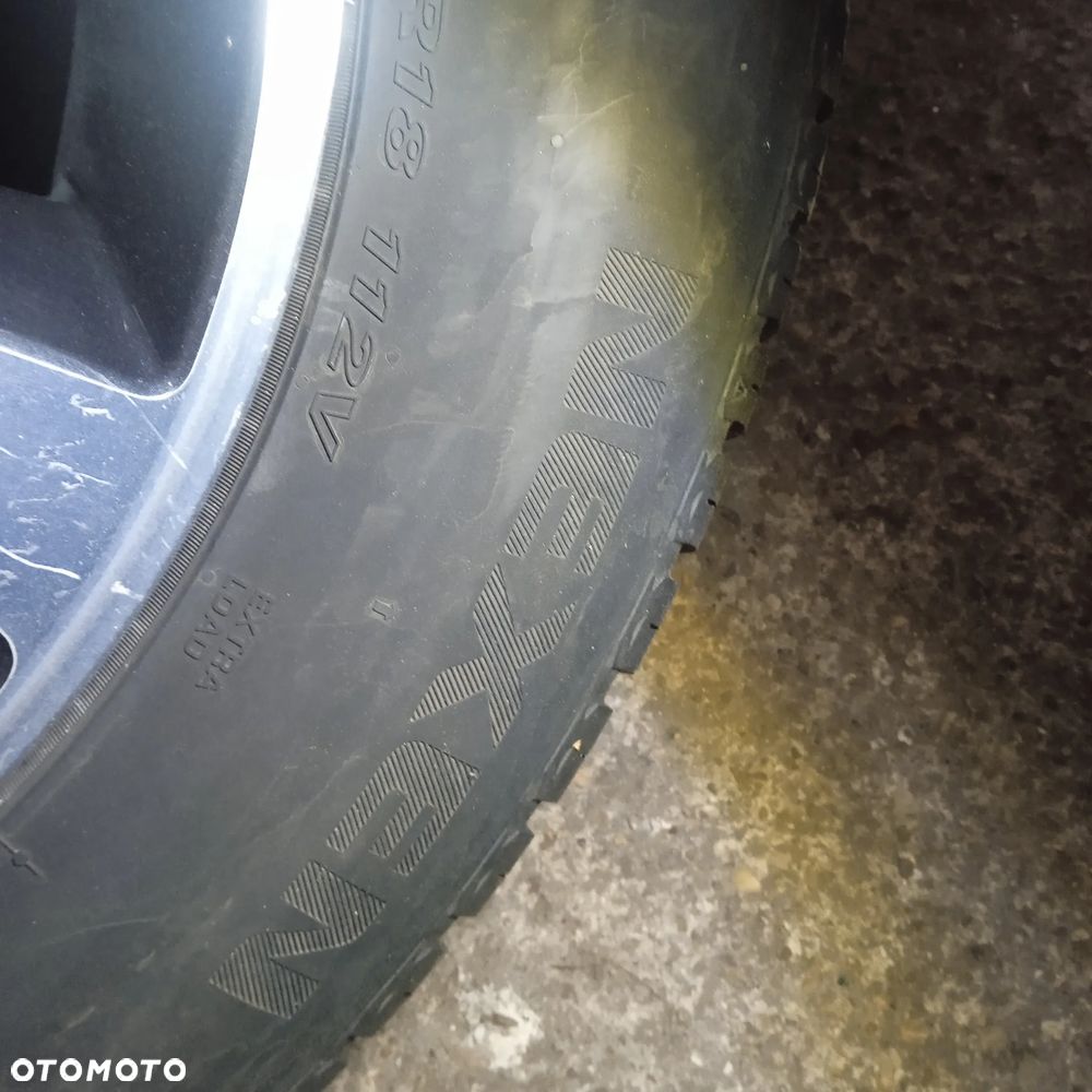 Koła felgi nissan 18 6x114.3 Et45 7J - 15