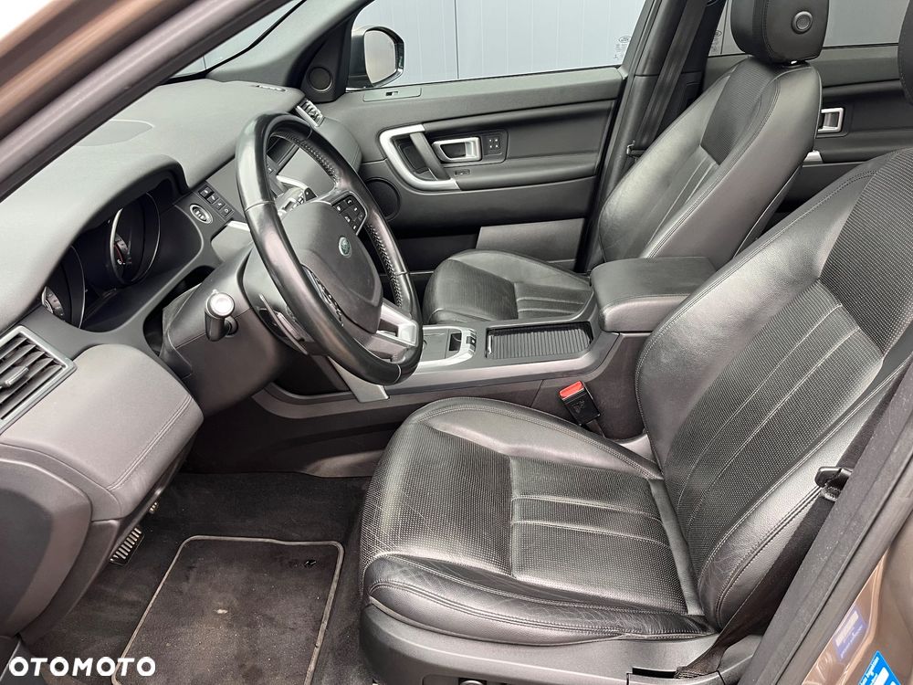 Land Rover Discovery Sport 2.0 TD4 HSE - 32