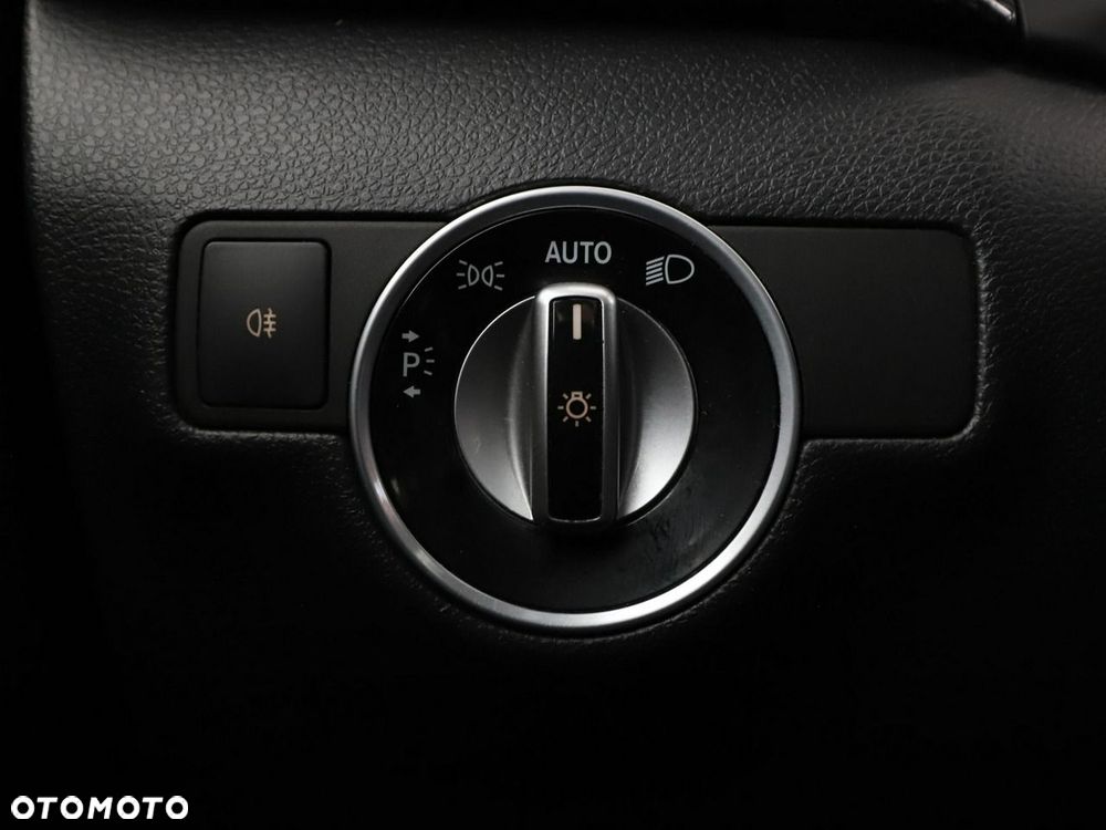 Mercedes-Benz Klasa B 180 (CDI) d 7G-DCT AMG Line - 33