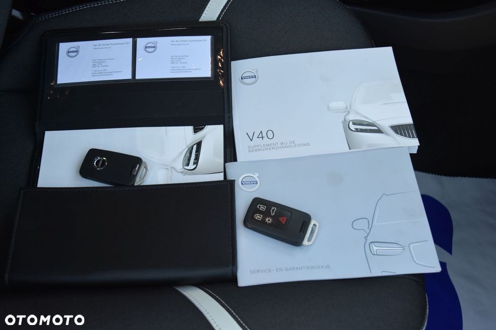 Volvo V40 T3 Momentum - 21