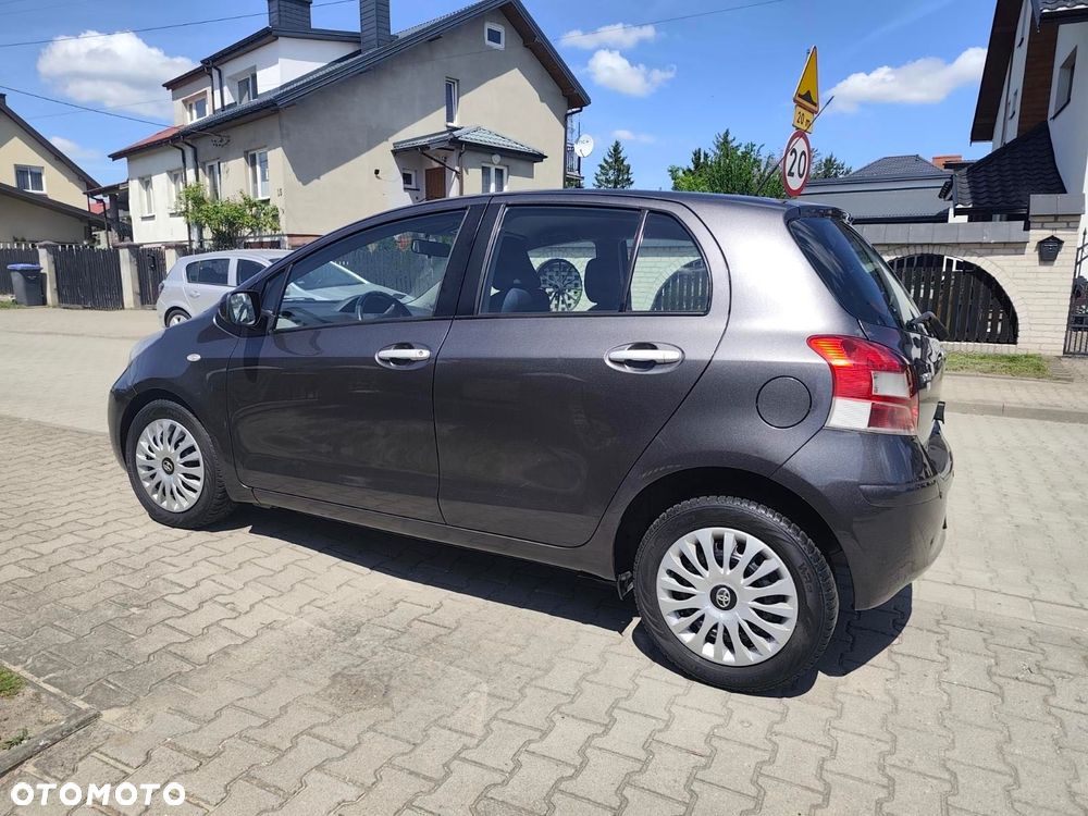 Toyota Yaris - 6