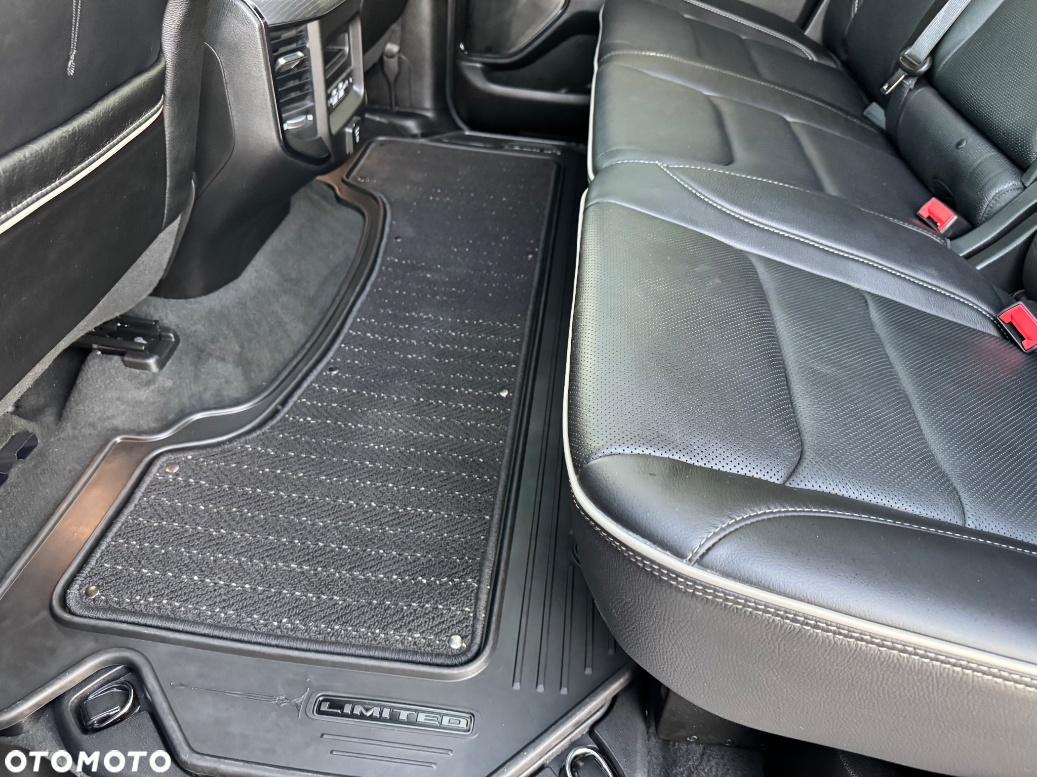 Dodge RAM 1500 5.7 4x4 - 25