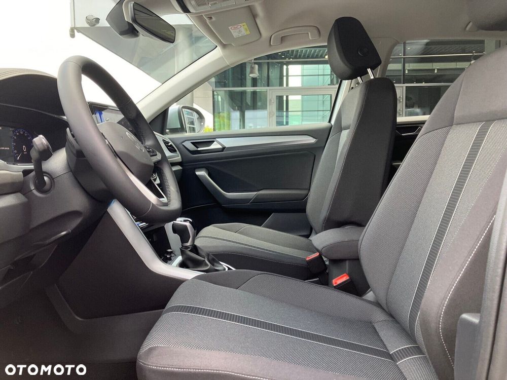 Volkswagen T-Roc - 13