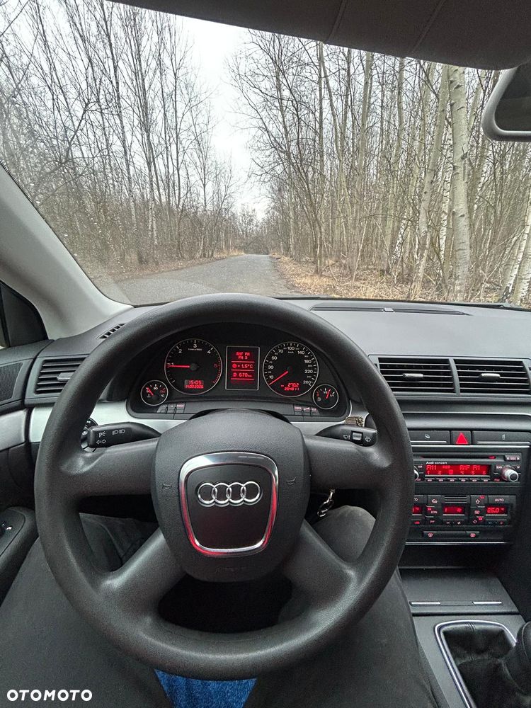 Audi A4 Limousine 2.0 TDI DPF - 9