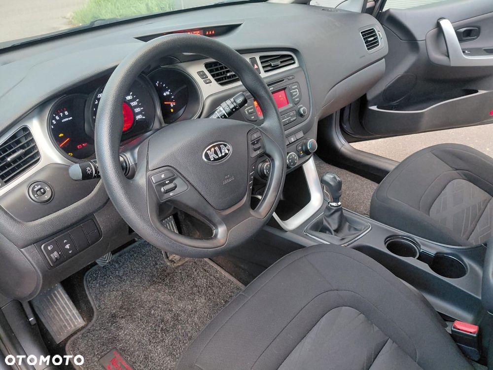 Kia Ceed 1.4 CVVT Dream-Team Edition - 7