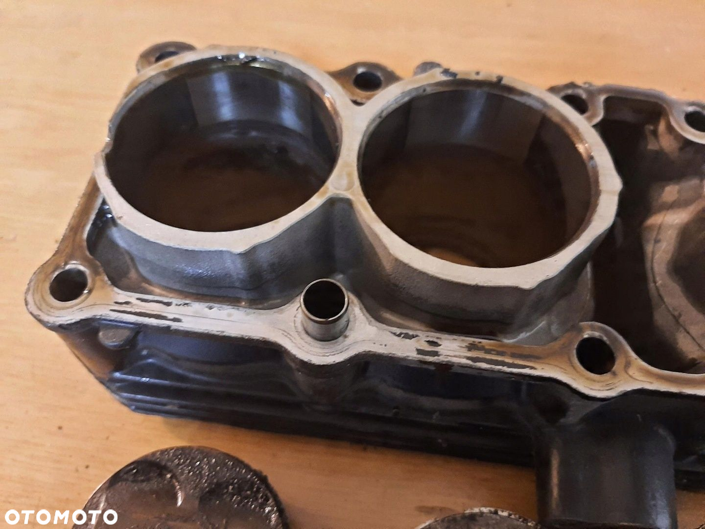 CYLINDER CYLINDRY TŁOKI KPL YAMAHA FZS 600 - 14