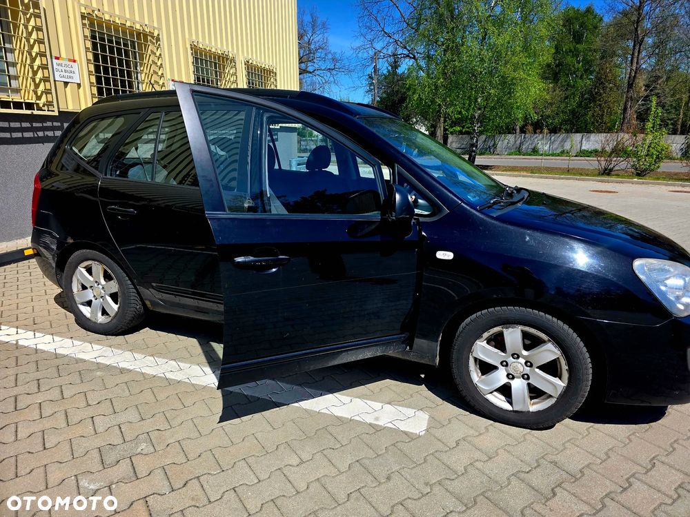 Kia Carens - 3