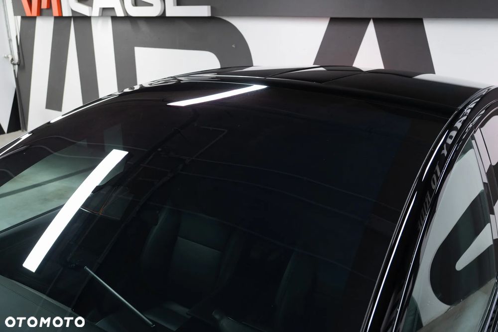 Tesla Model X - 7