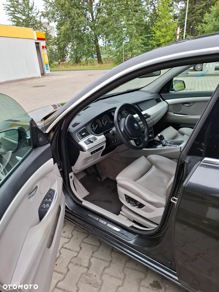 BMW 5GT 535i - 11