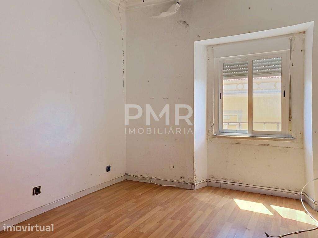 Apartamento T3 para remodelação - Grande imagem: 4/19