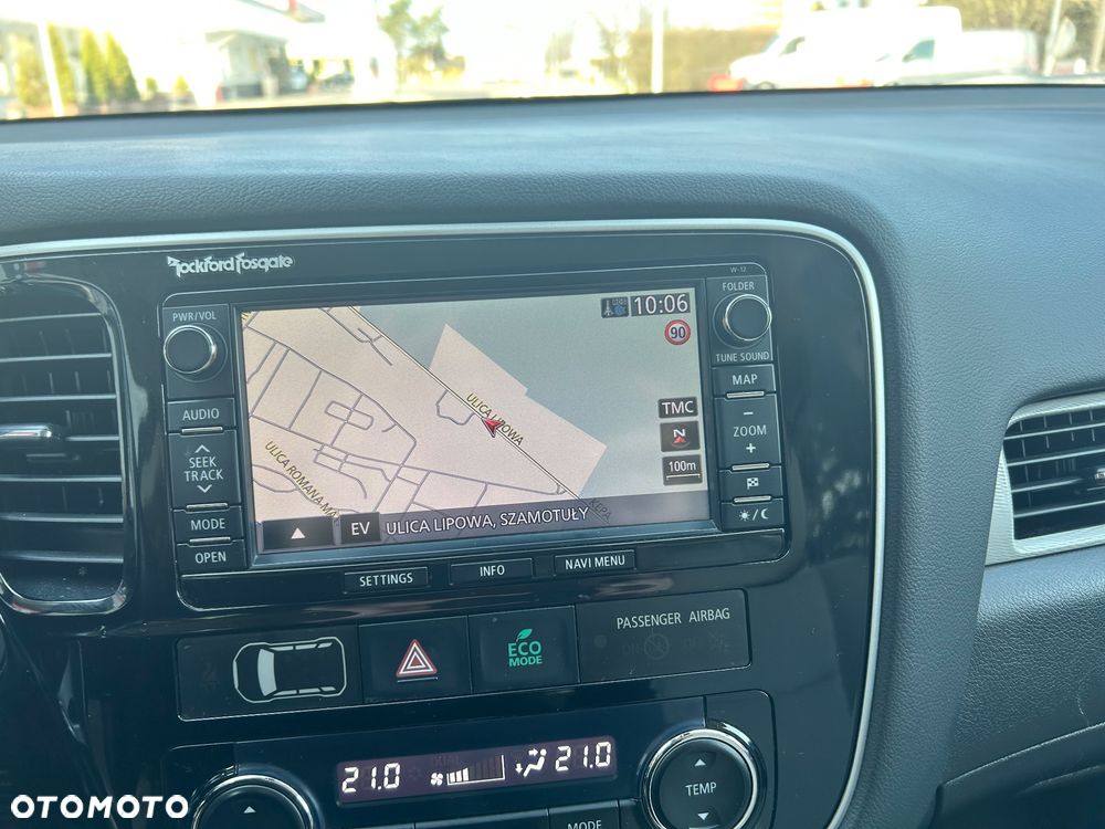 Mitsubishi Outlander Instyle NAVI + - 26