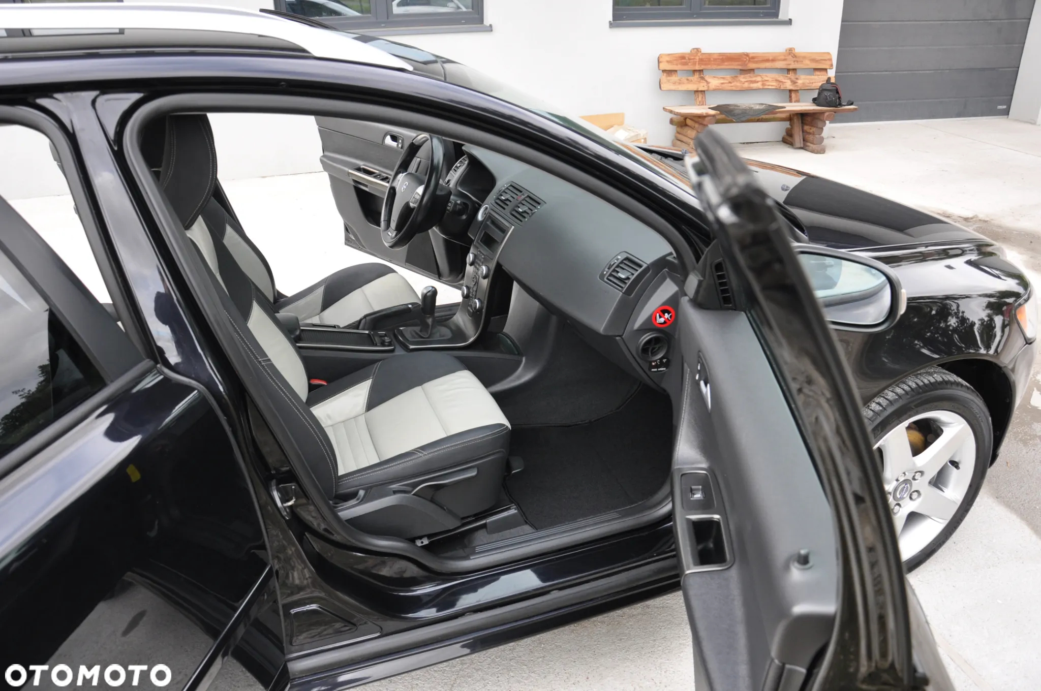 Volvo V50 2.0D R-Design Momentum - 36