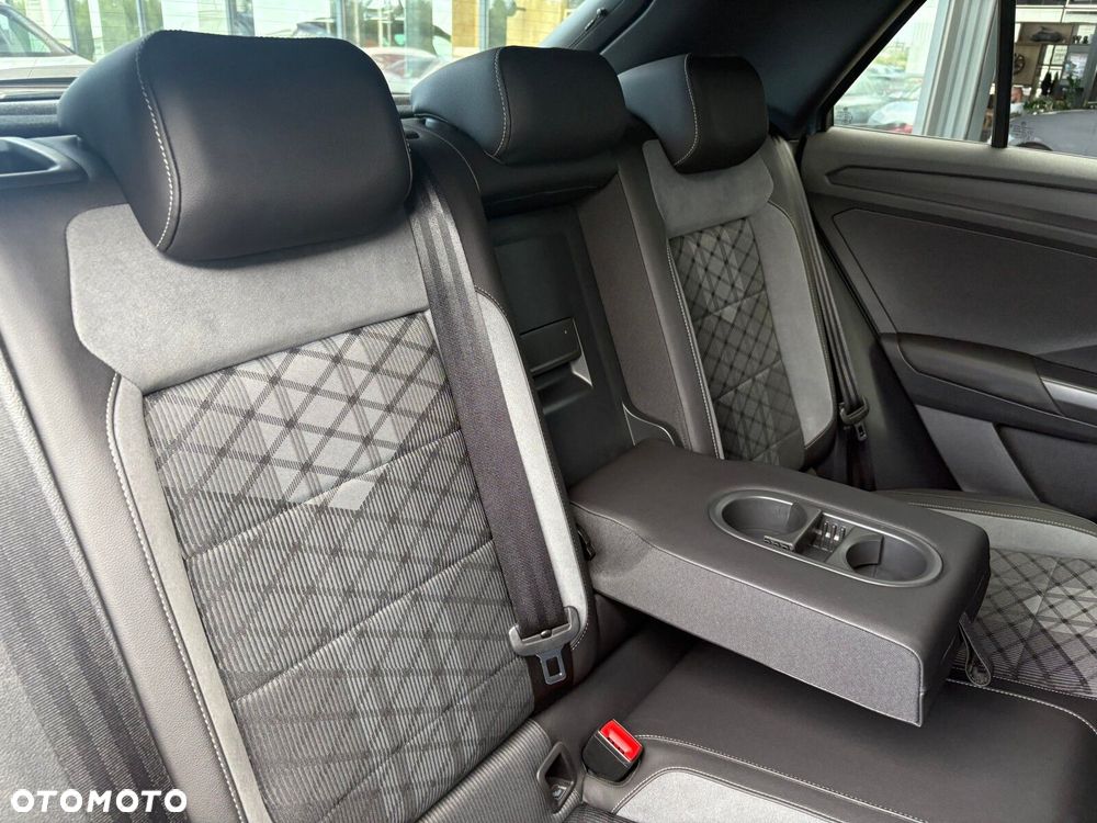Volkswagen T-Roc - 17