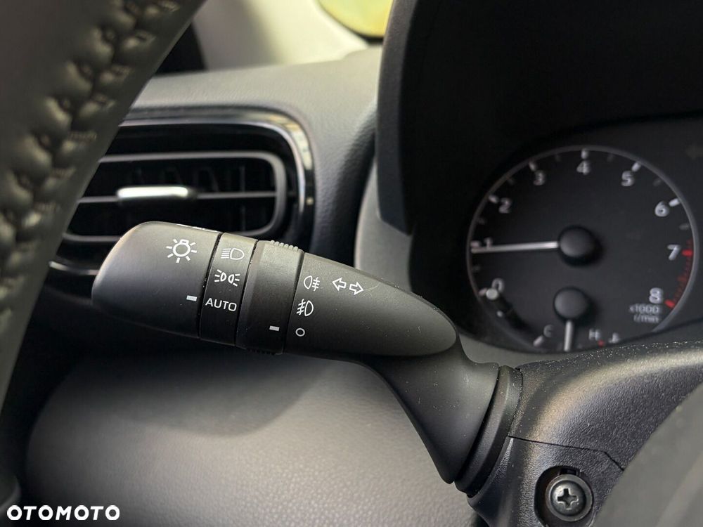 Toyota Yaris - 31