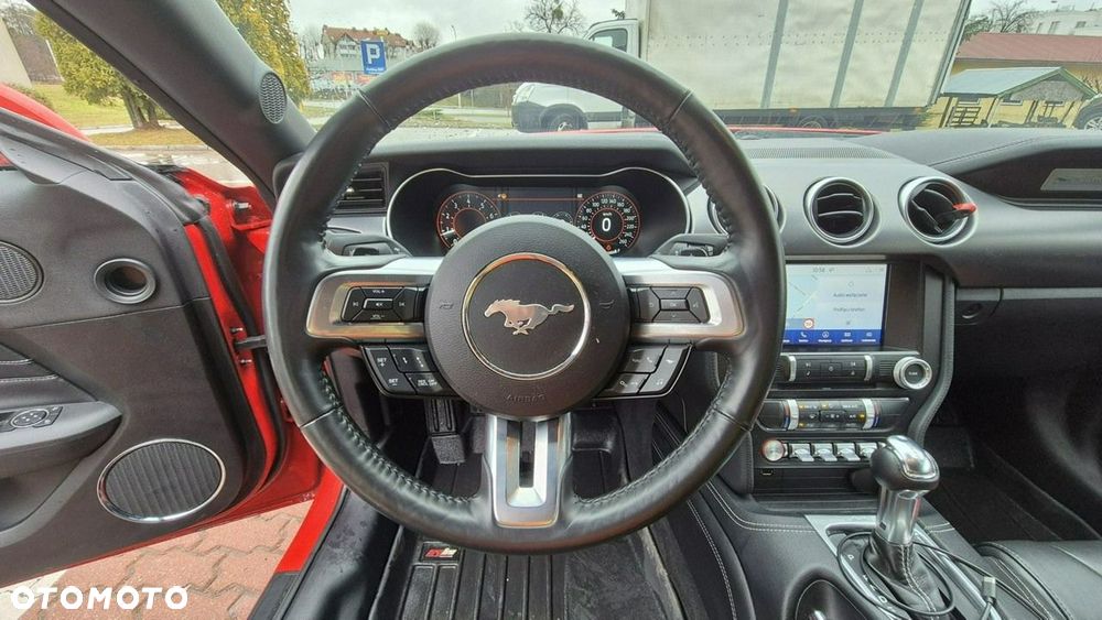 Ford Mustang - 12