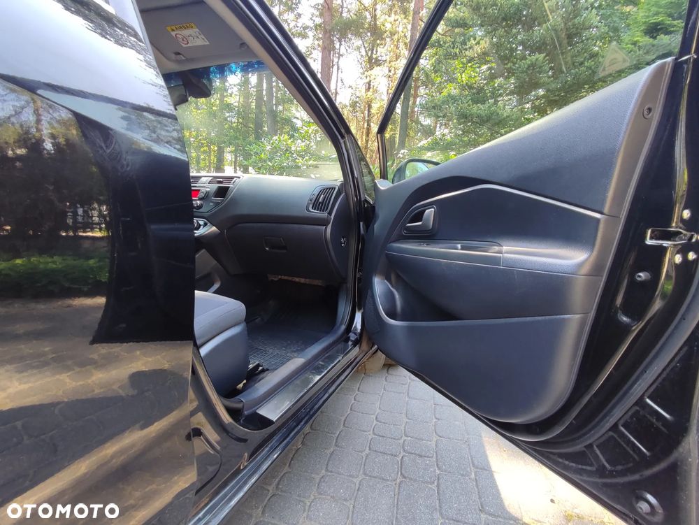 Kia Rio - 13