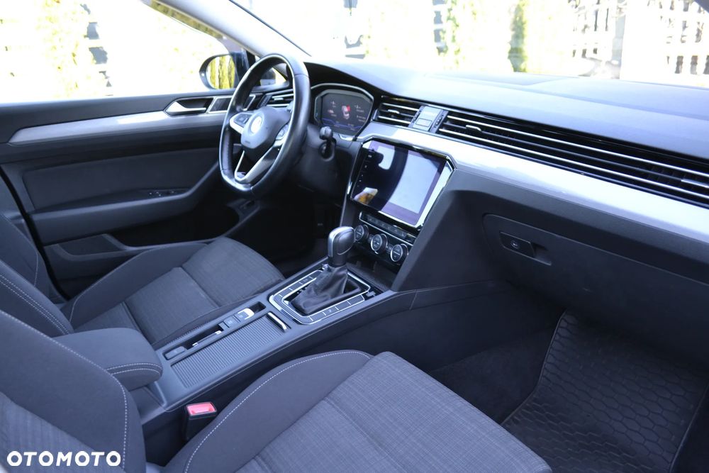 Volkswagen Passat 2.0 TSI Business DSG - 38