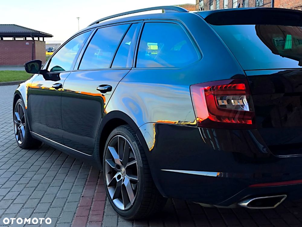 Skoda Octavia 2.0 TDI 4x4 DSG RS - 9