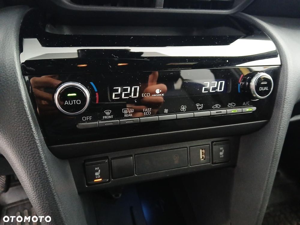 Toyota Yaris Cross Hybrid 1.5 Adventure - 31