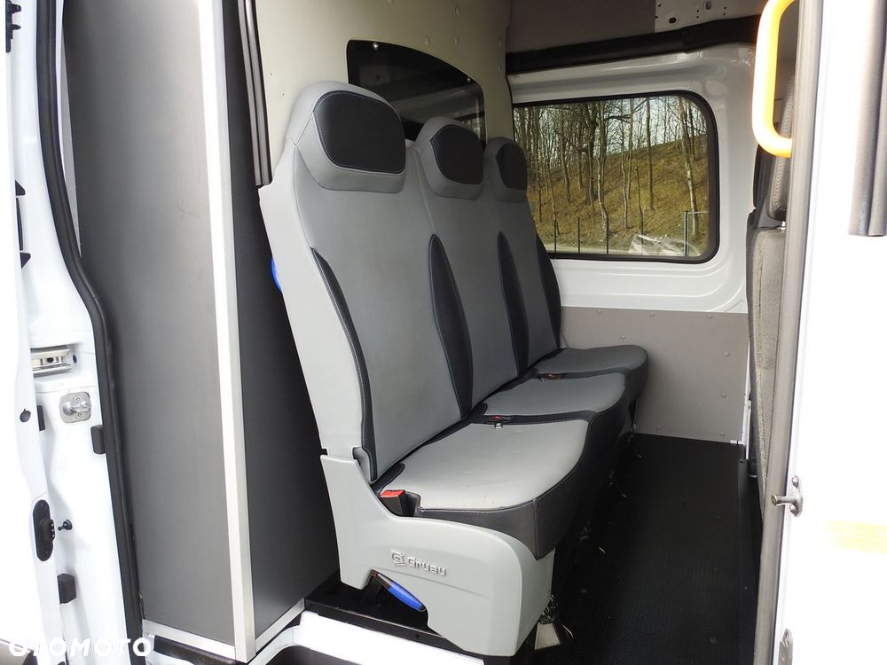 Ford TRANSIT  FURGON BRYGADÓWKA  6 MIEJSC TEMPOMAT LEDY KLIMATYZACJA  180KM - 38