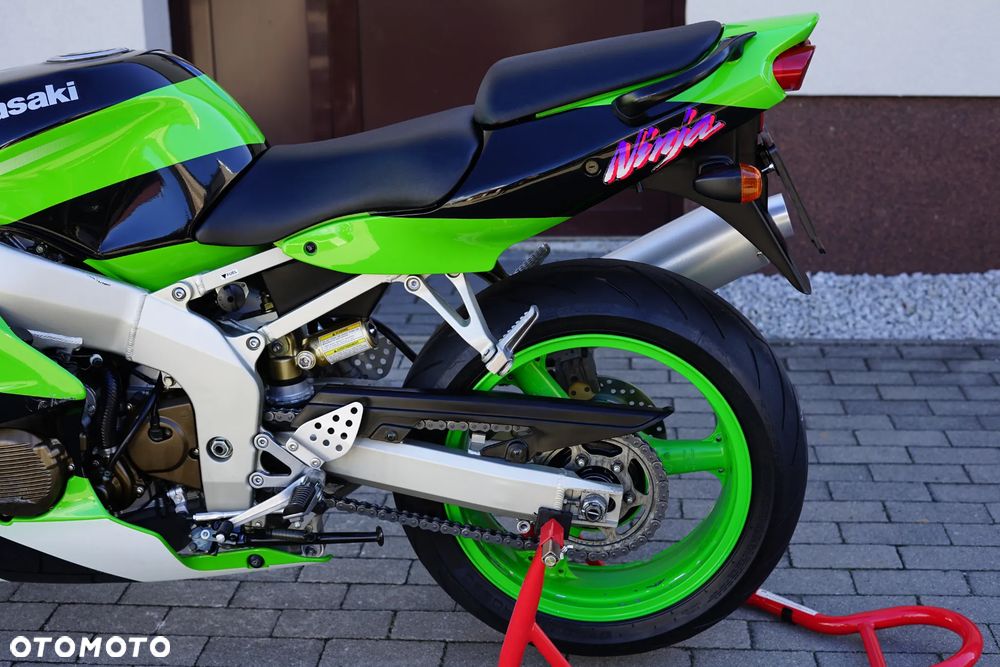 Kawasaki ZX - 22