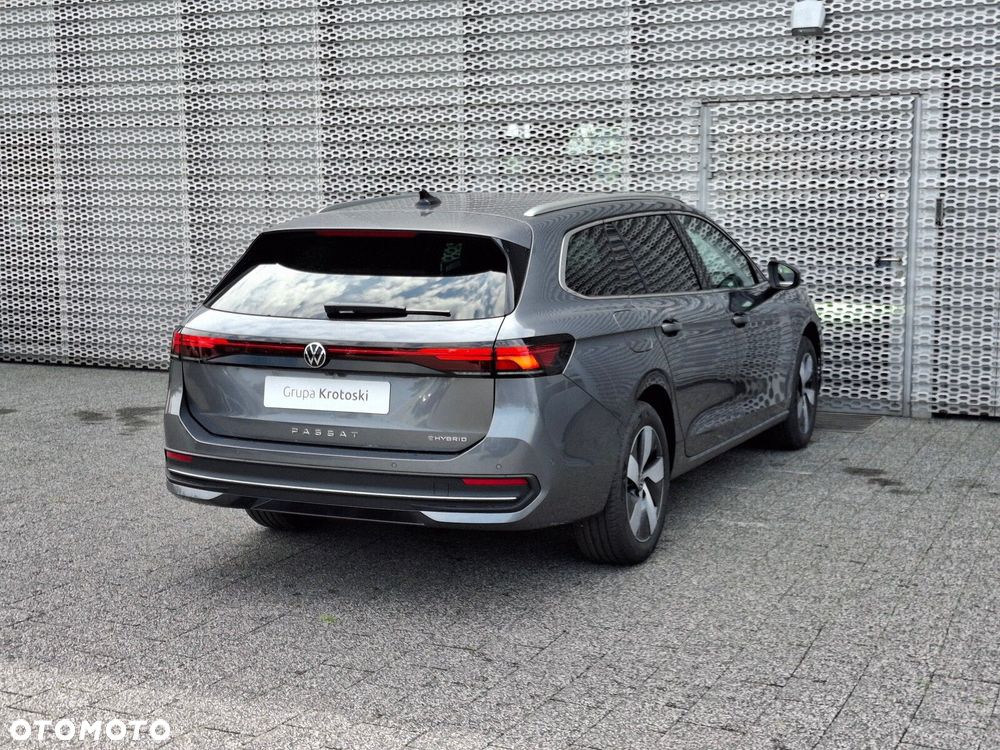 Volkswagen Passat - 7
