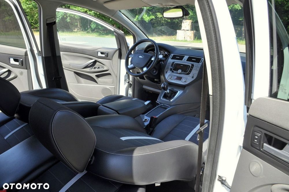 Ford Kuga - 23