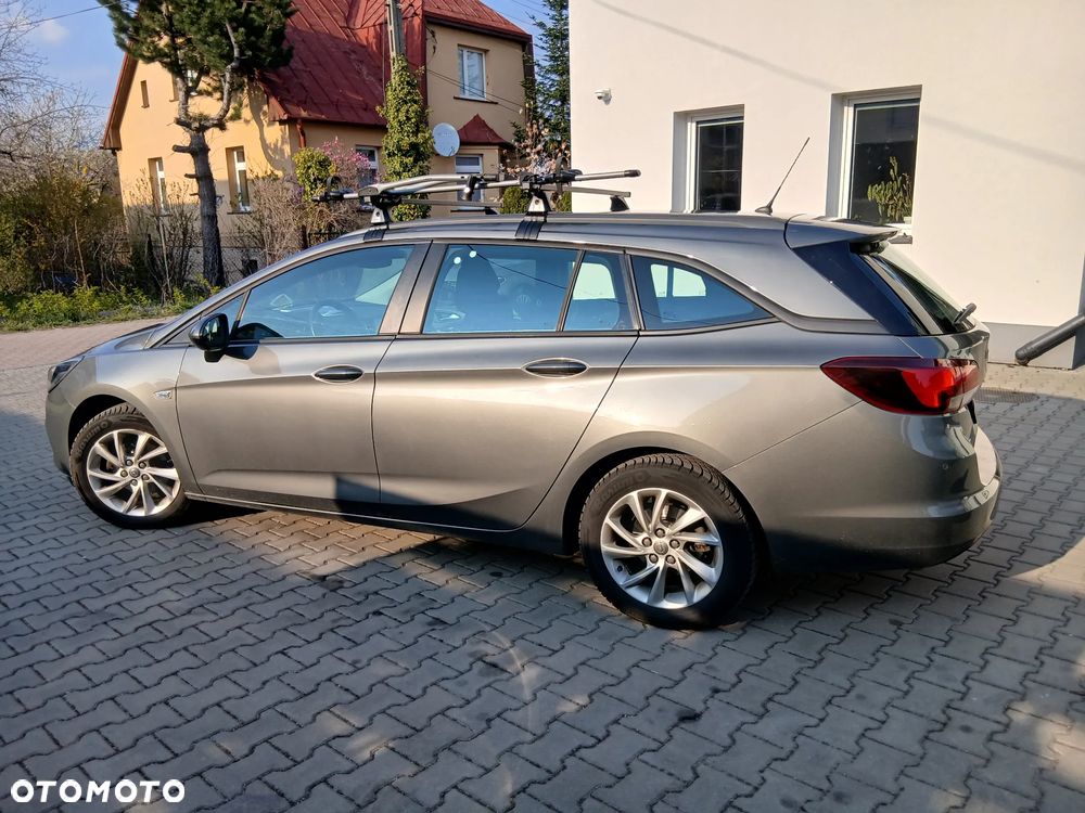 Opel Astra 1.2 T Elegance S&S - 24