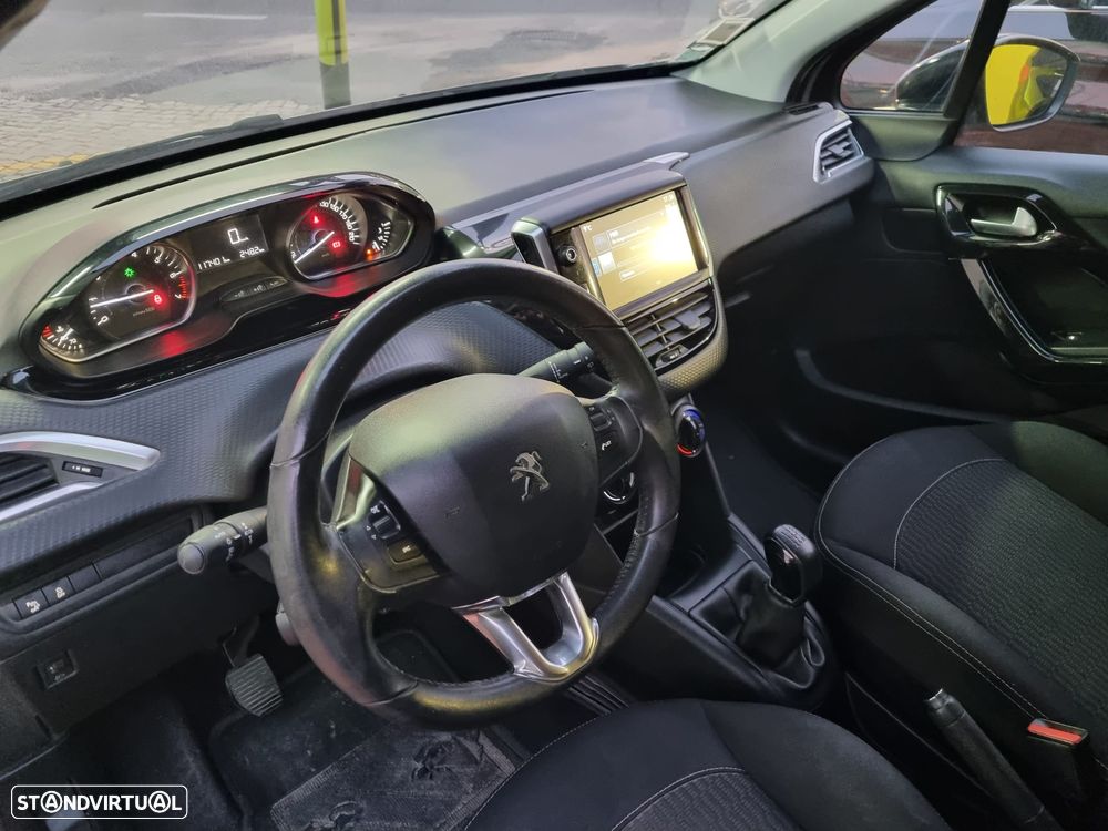 Peugeot 208 1.2 PureTech Style - 17