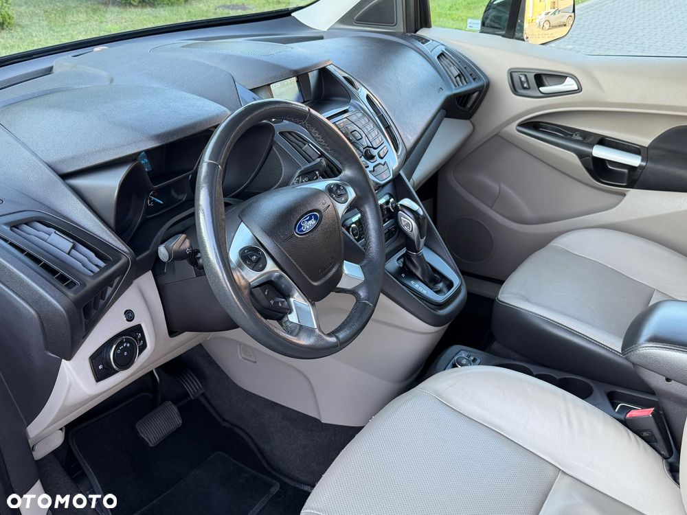 Ford Transit Connect - 16