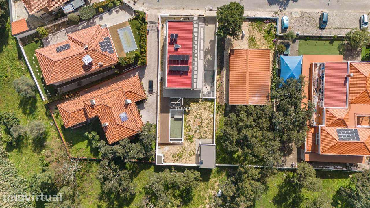 Moradia Nova e Estilosa Perto do Centro de Azeitão - Grande imagem: 3/38