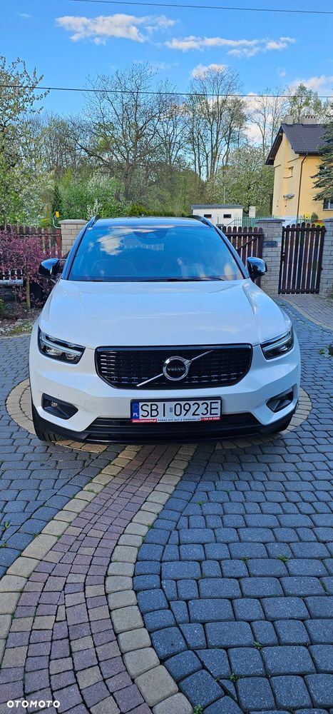 Volvo XC 40 T3 R-Design - 2