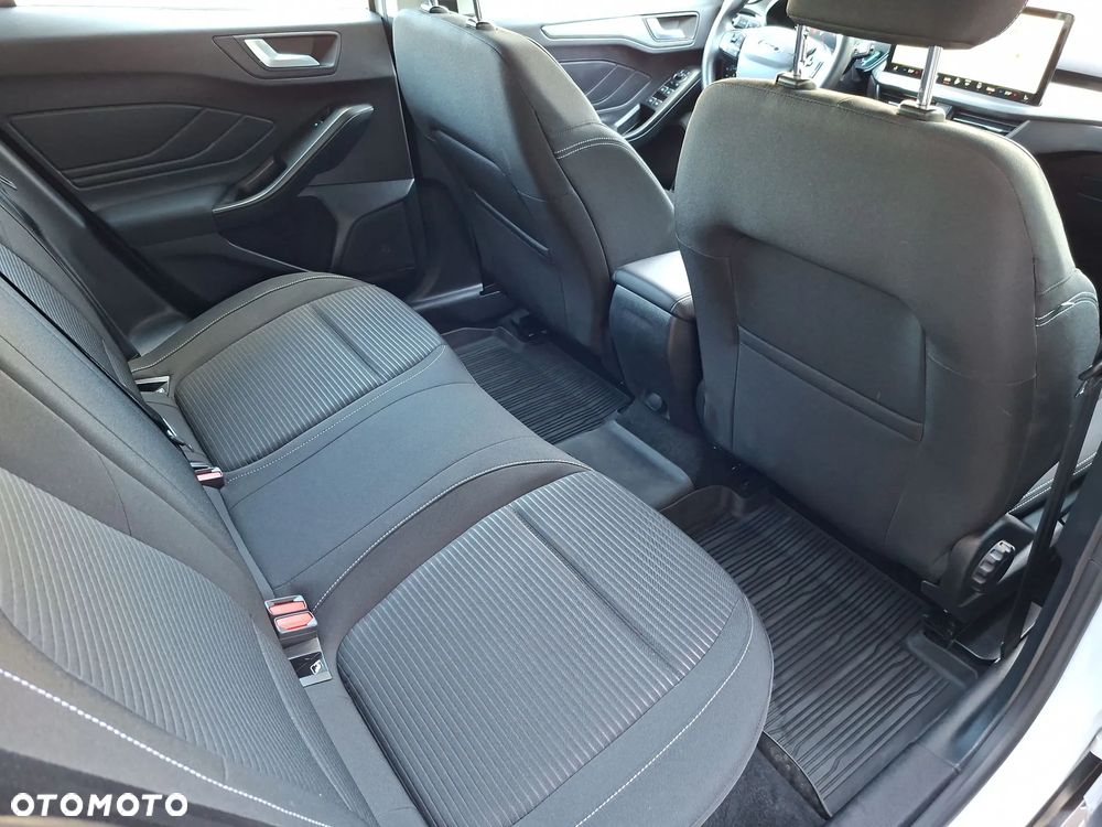 Ford Focus 1.0 EcoBoost Titanium - 21