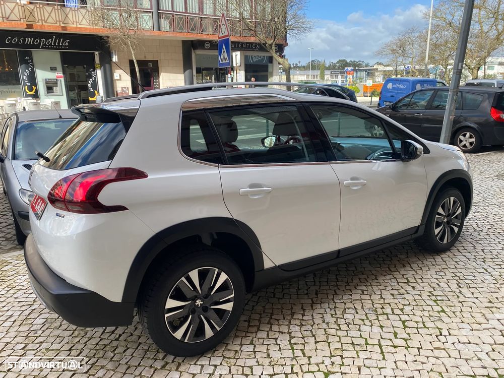 Peugeot 2008 PureTech 110 Stop&Start Allure - 21