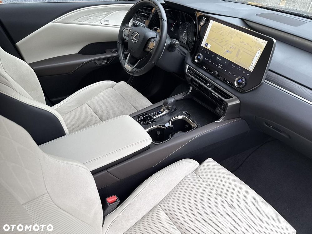 Lexus RX - 9