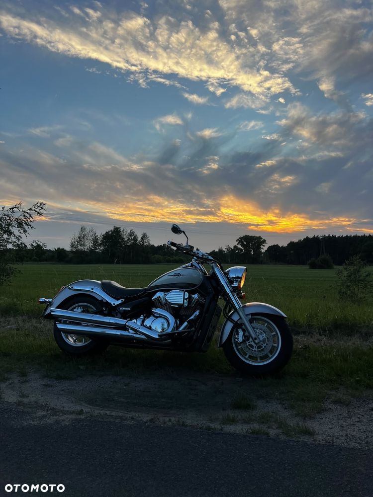 Suzuki Intruder - 3