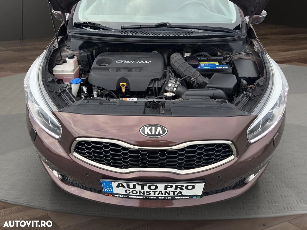 Kia Ceed - 16