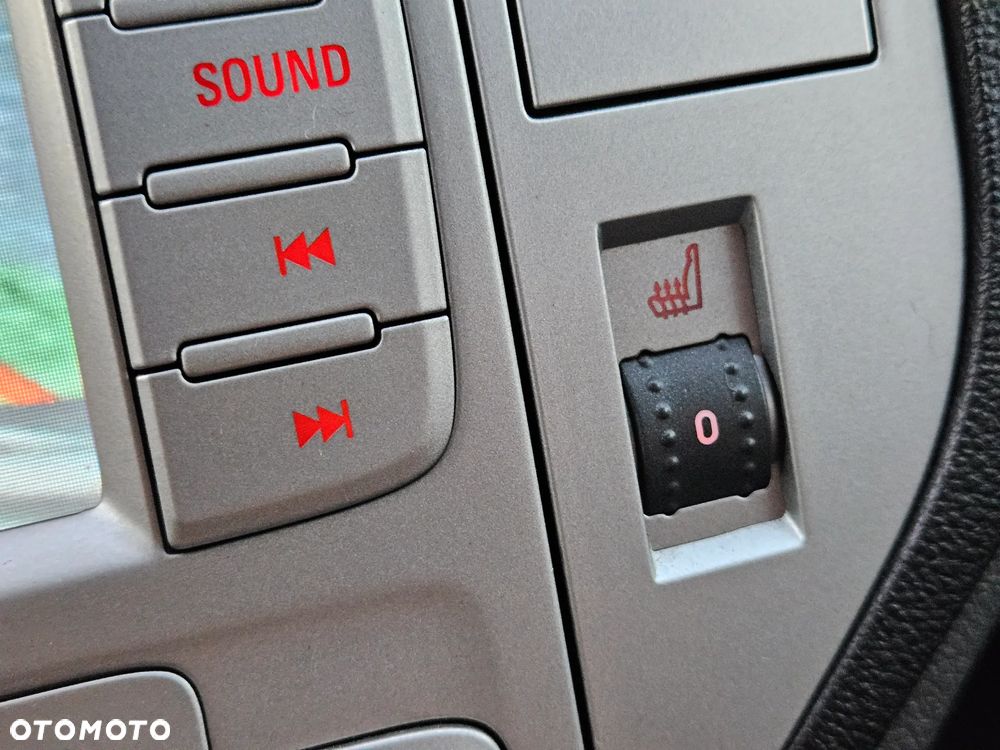 Ford Kuga 2.0 TDCi Individual MPS6 - 24