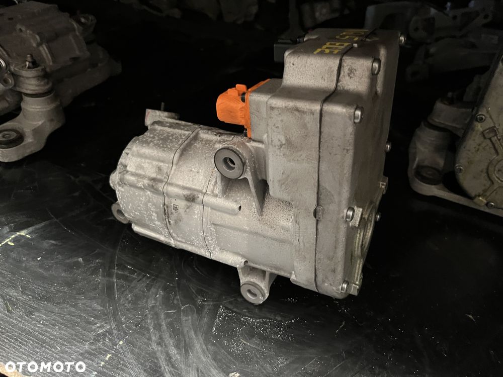 Sprężarka klimatyzacji (3) EV Hyundai IONIQ 5 977E1GI450 - 2