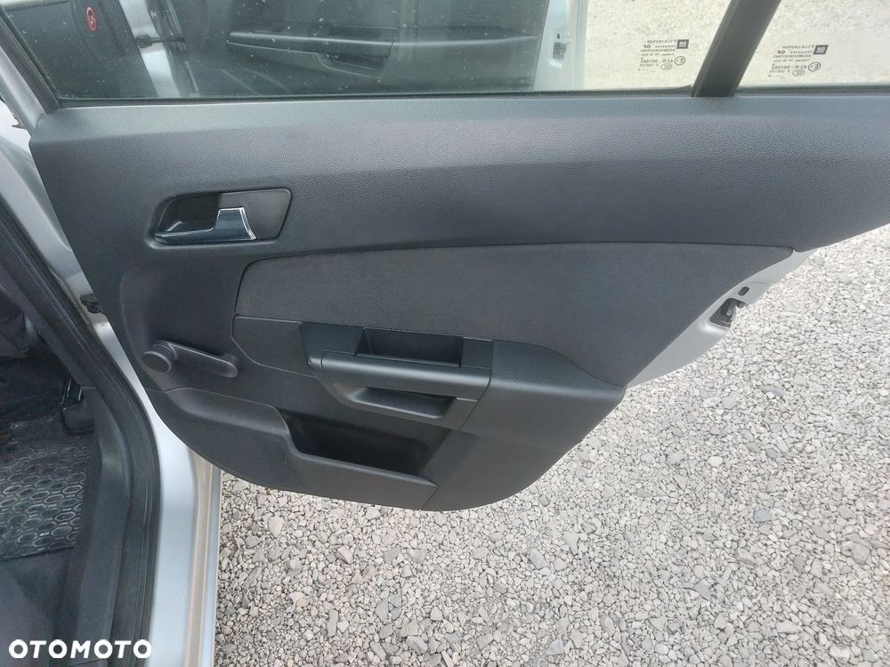Opel Astra 1.6 Enjoy - 15