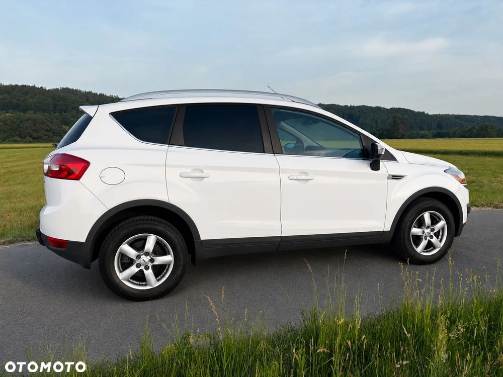 Ford Kuga 2.0 TDCi 4x4 Titanium - 6