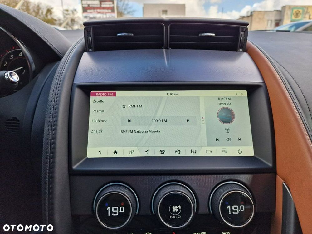 Jaguar F-Type 2.0 Turbo Chequered Flag - 20