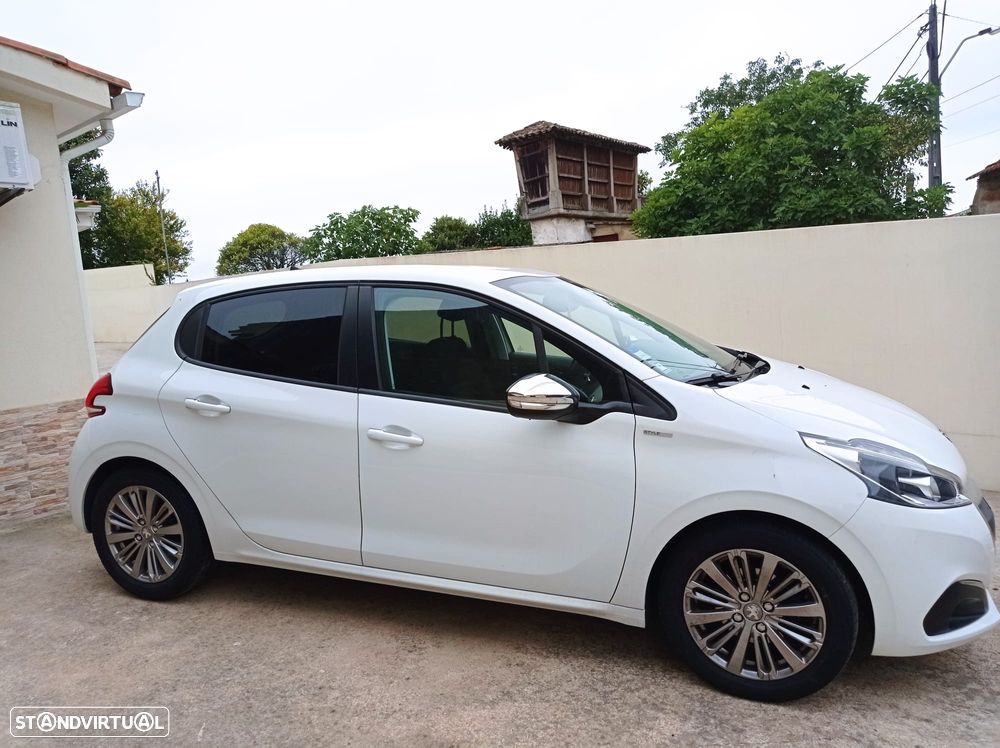 Peugeot 208 1.2 PureTech Style - 4