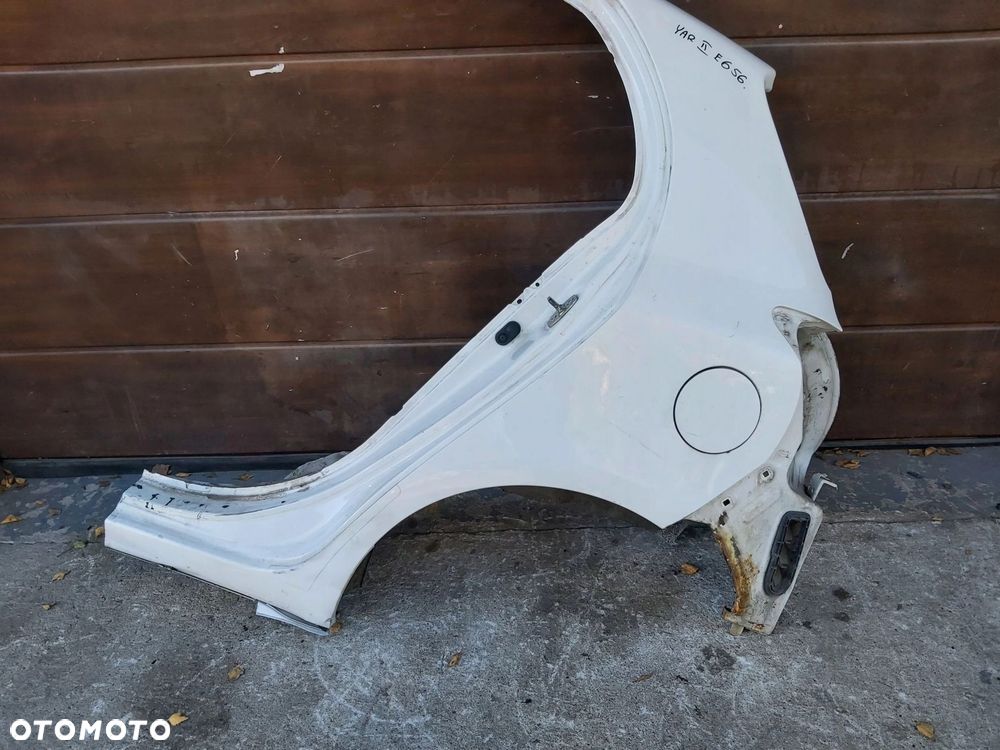 Toyota Yaris II błotnik lewy tył ćwiartka lewa tylna 5D - 3