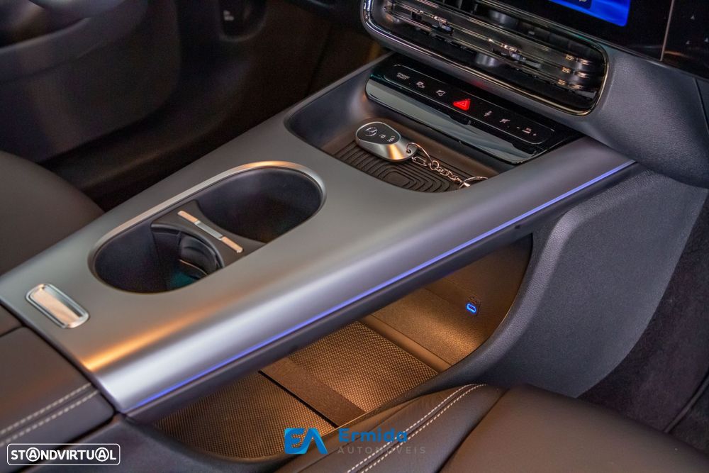 Mercedes-Benz CLA 350 - 41