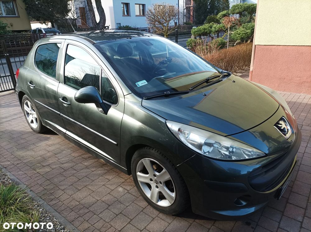 Peugeot 207 - 2