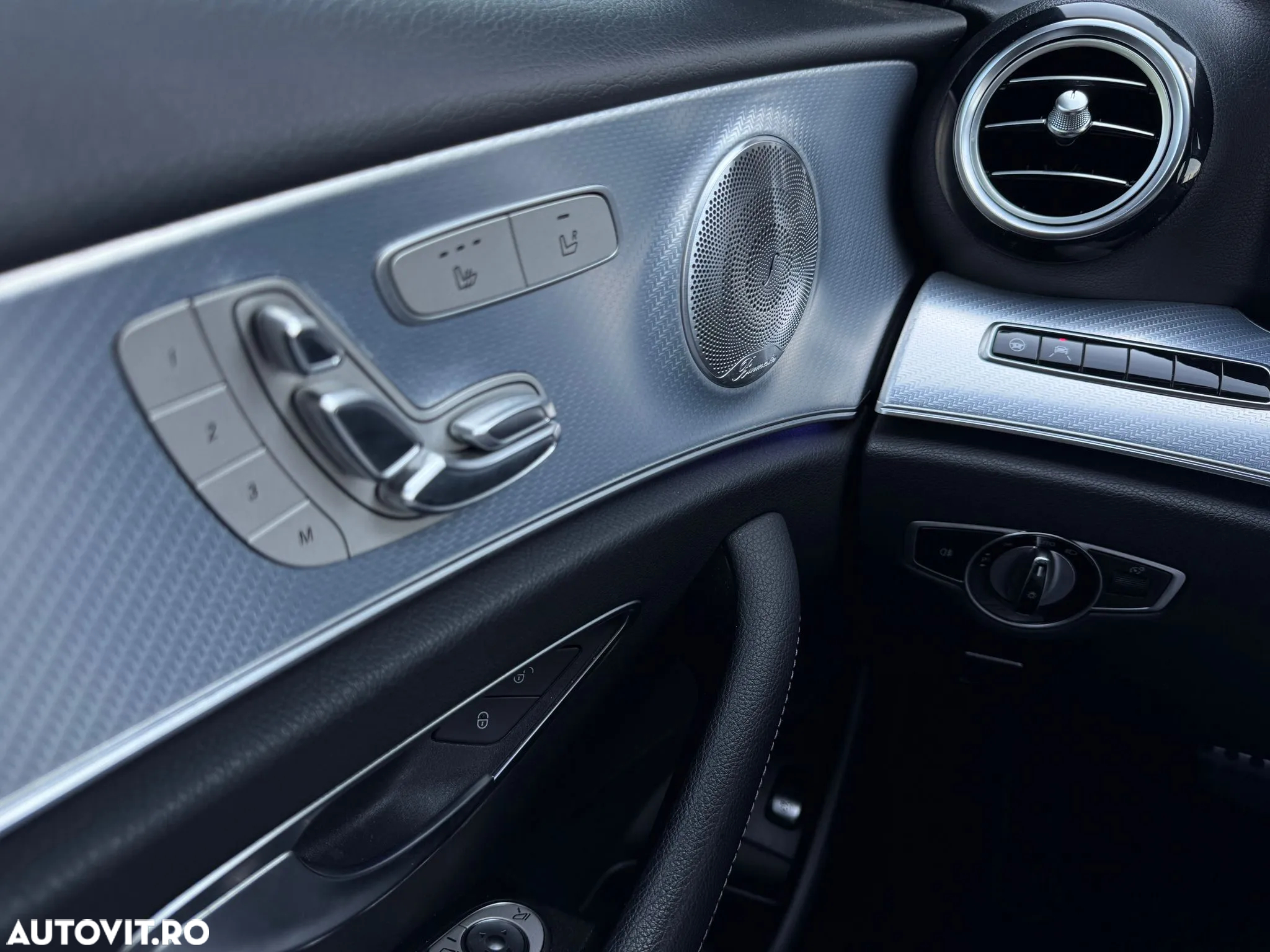 Mercedes-Benz E 300 de Aut. - 17