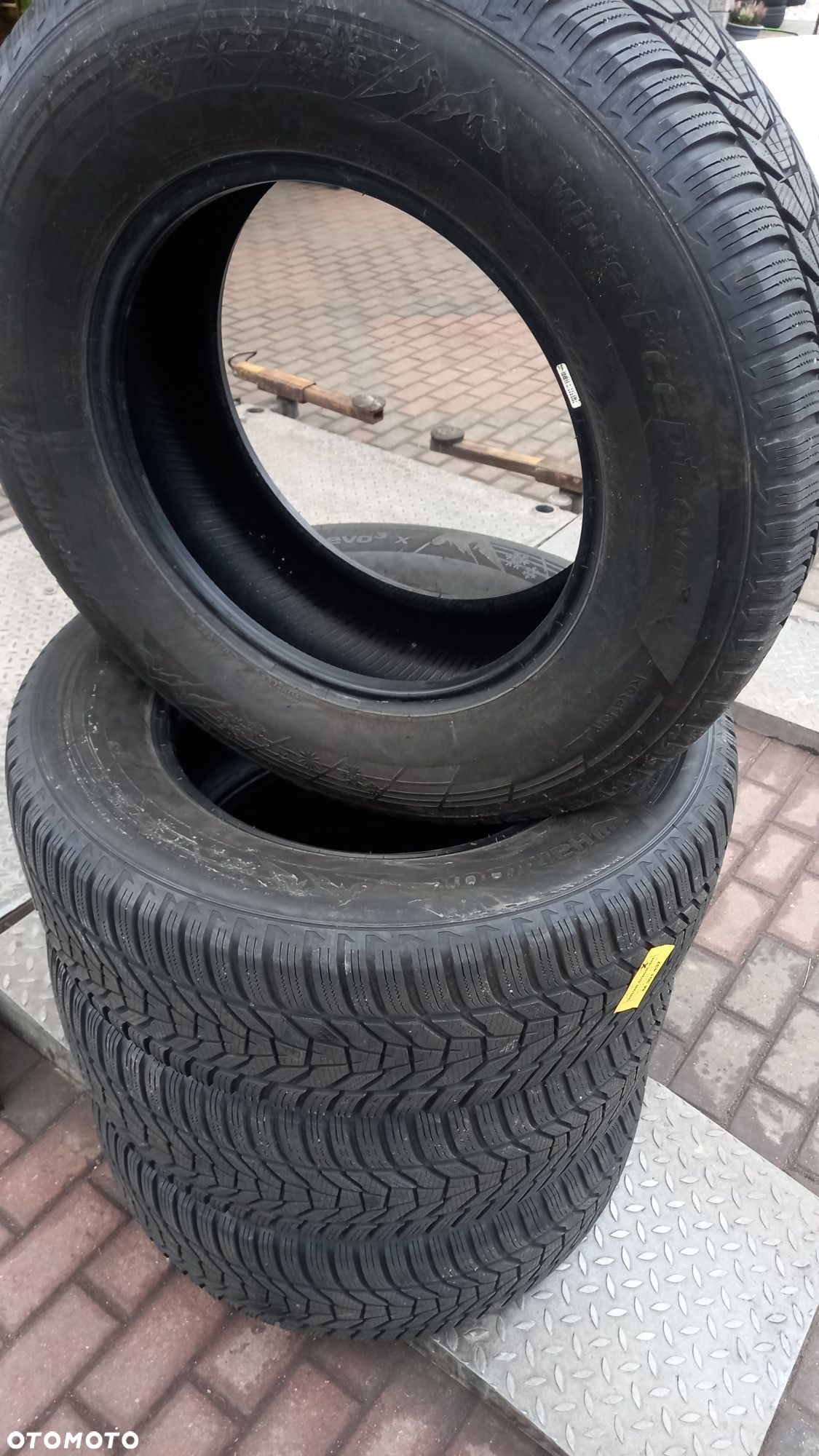 Opony Zimowe Hankook Winter i Cept Evo 265/65/17 116H 4 sztuki 3821 - 6