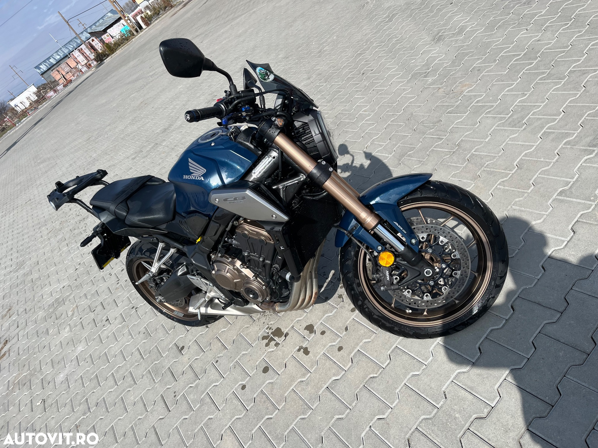 Honda CB 650R - 8